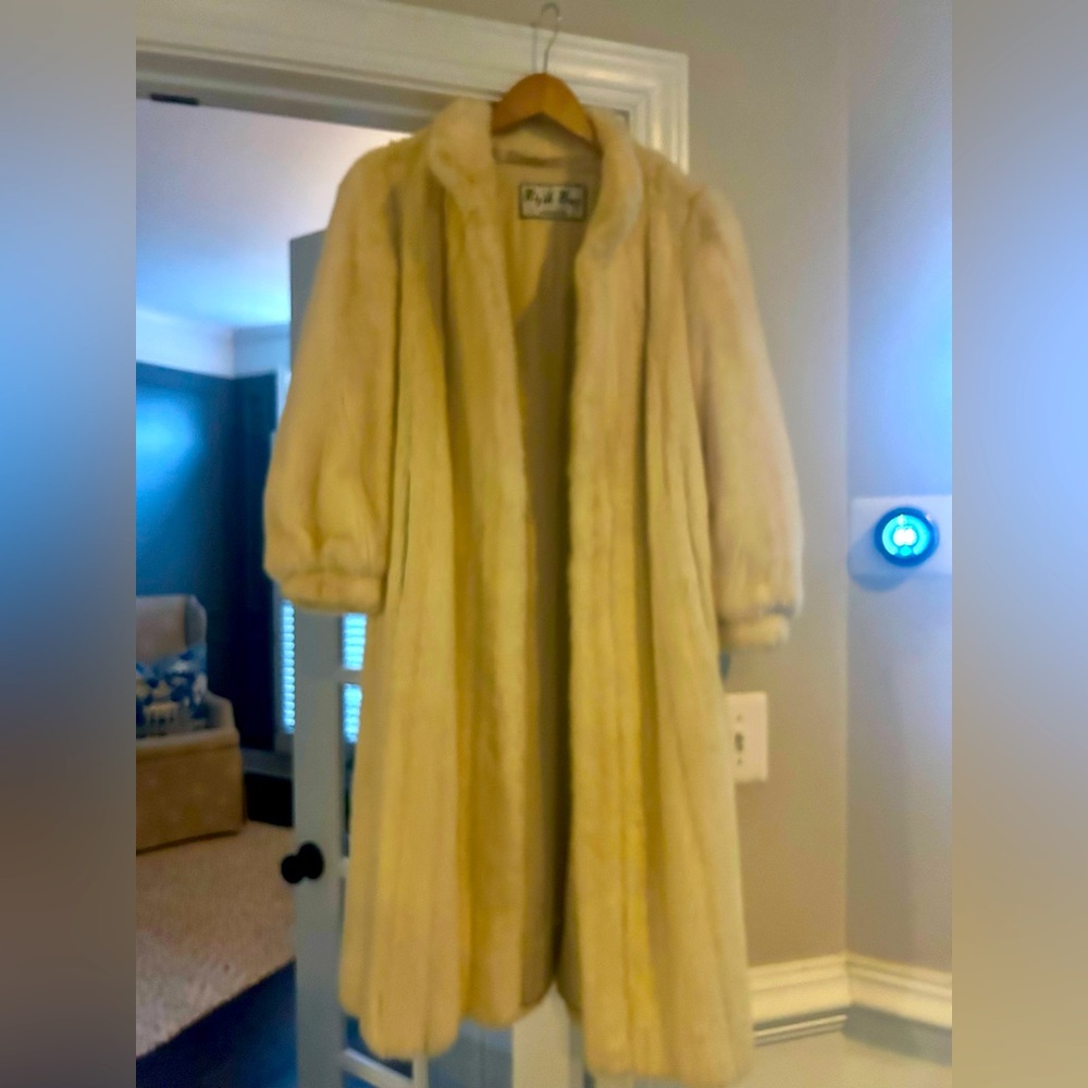 Vintage full length Mink Coat - light beige